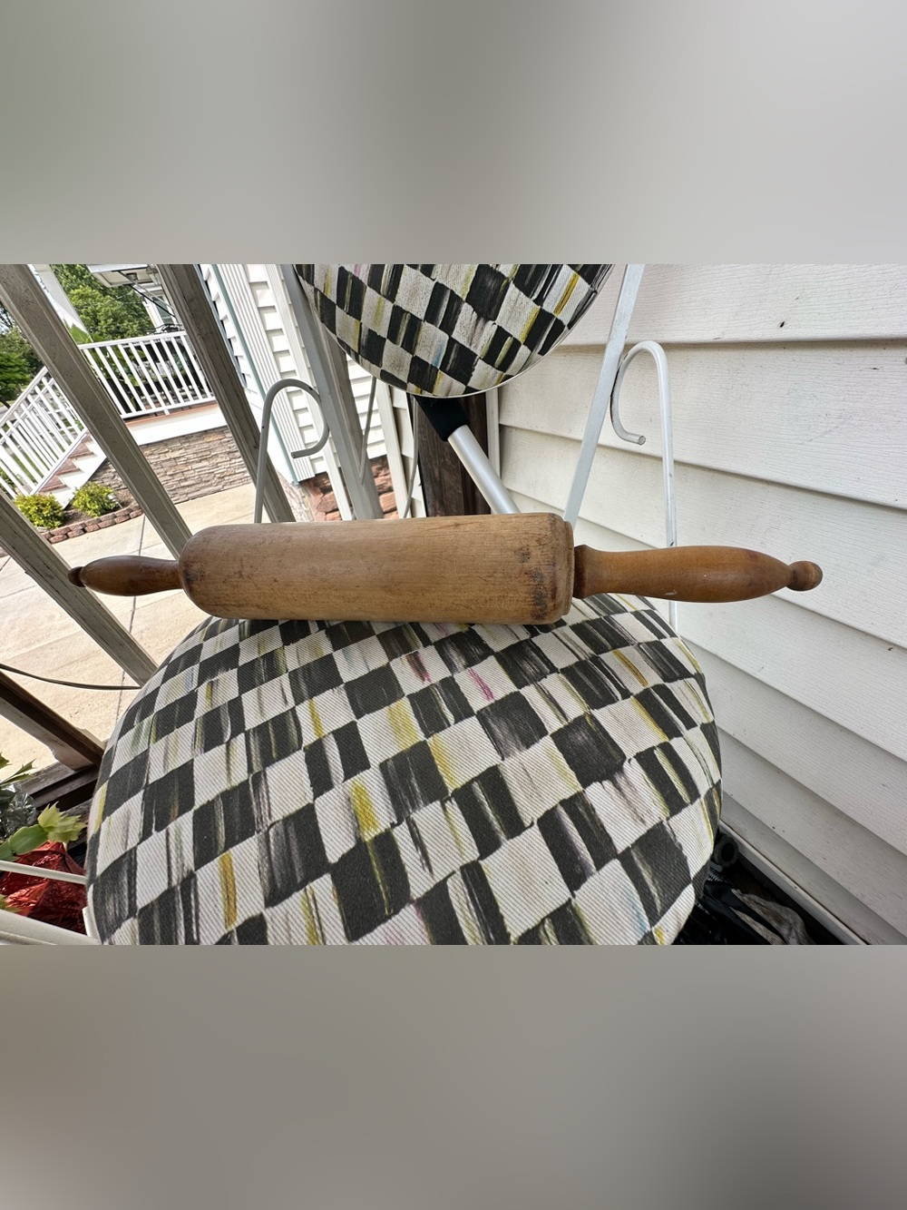 Vintage Wooden Rolling Pin - Primitive Farmhouse Kitchen Decor & Baking Tool